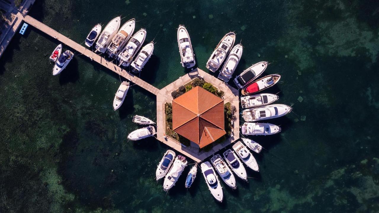 Amadria Park Apartments شيبينيك المظهر الخارجي الصورة