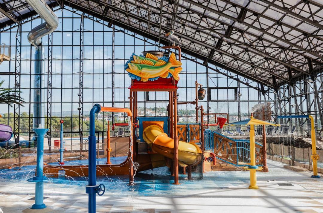 Amadria Park Apartments شيبينيك المظهر الخارجي الصورة